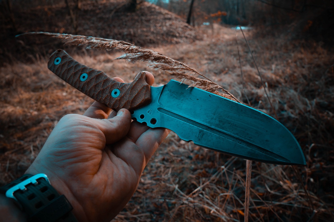 Want Camping knives? Go for Homemade ones