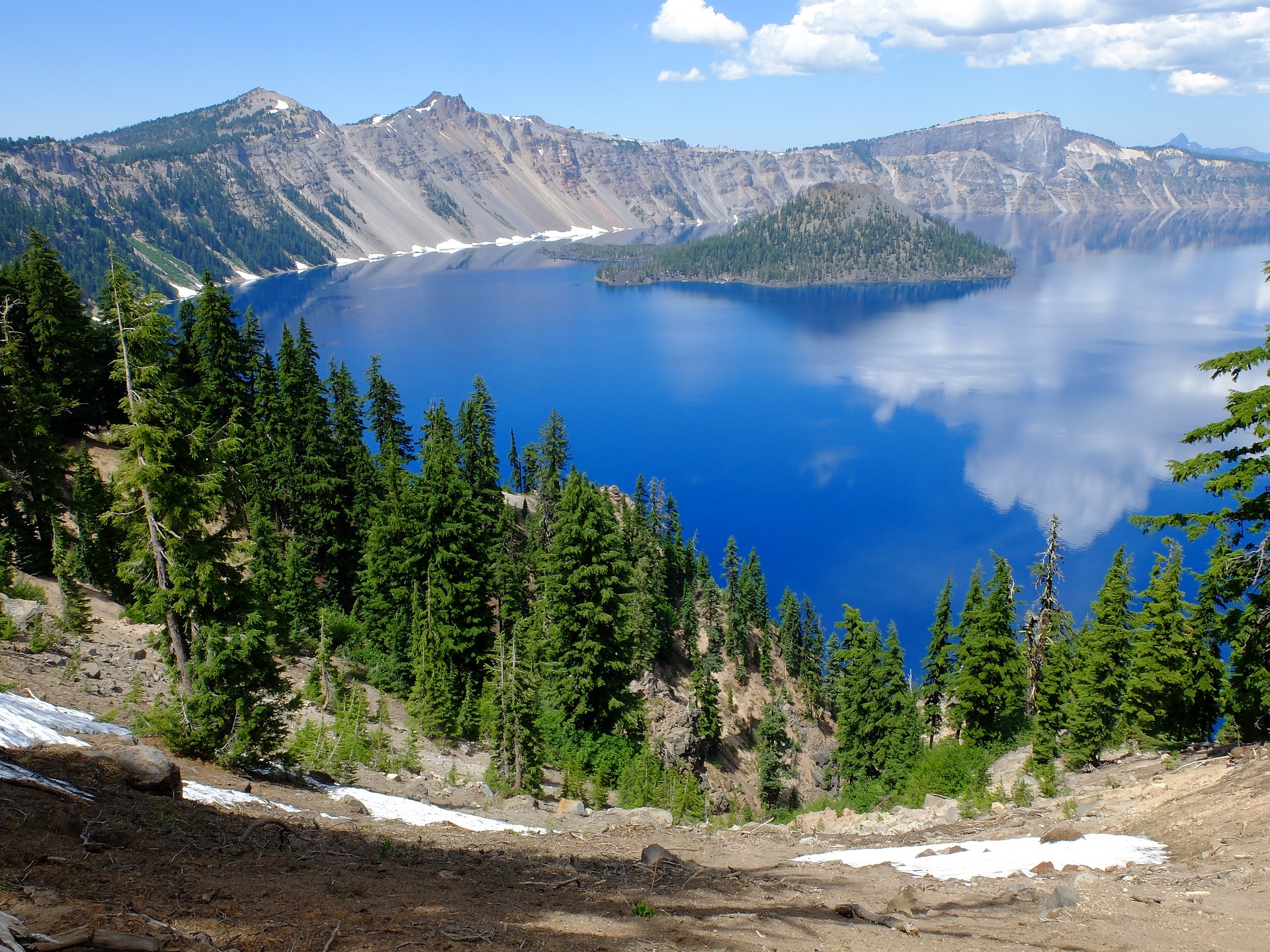 What You Need To Know About Camping at Crater Lake National Park